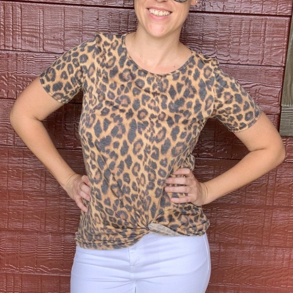 Cheetah Knotted Top - Picture 1 of 1